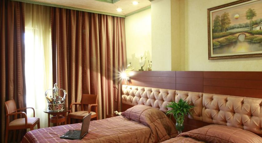 Duroy Hotel Beirut Esterno foto