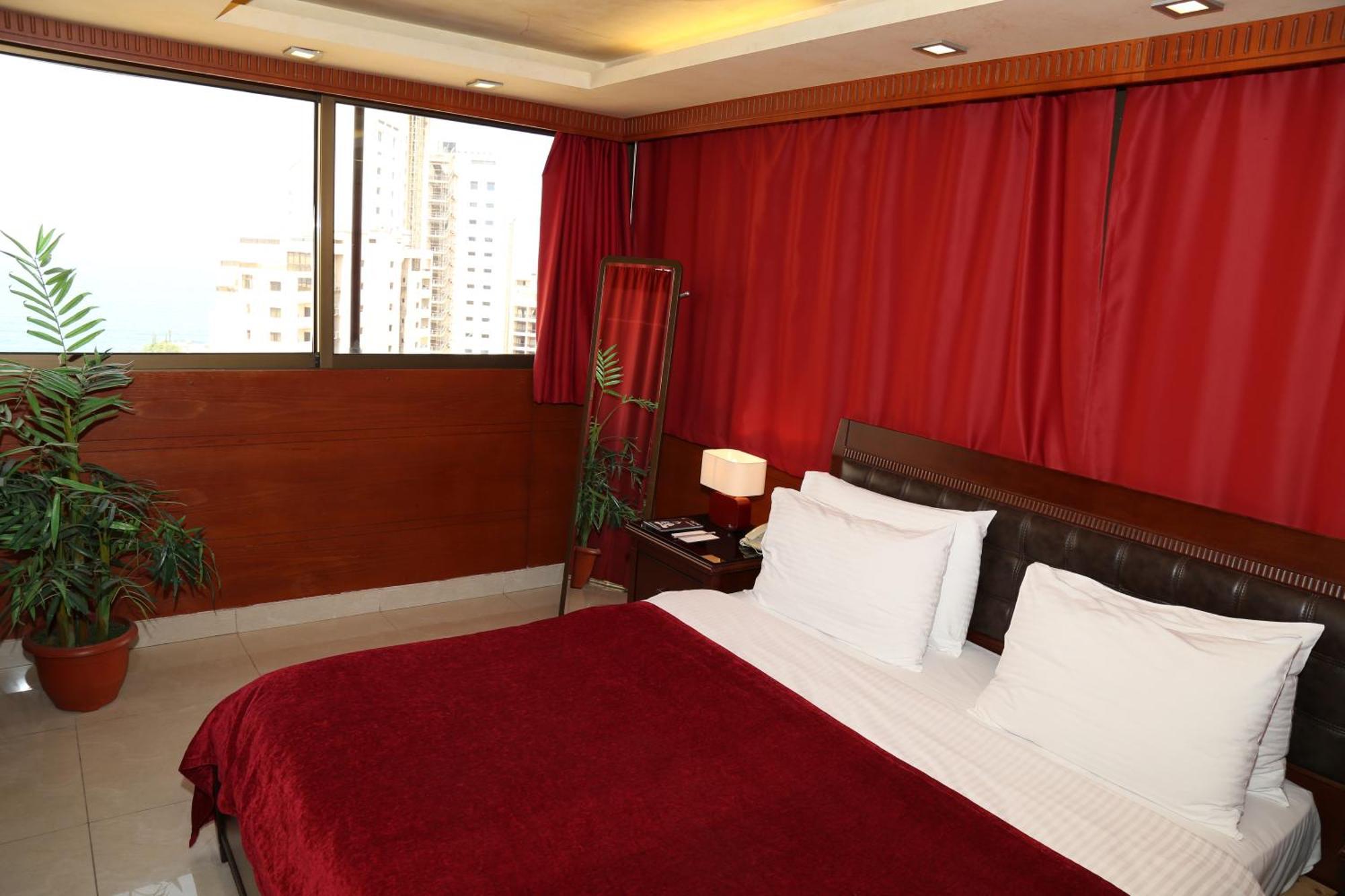 Duroy Hotel Beirut Esterno foto