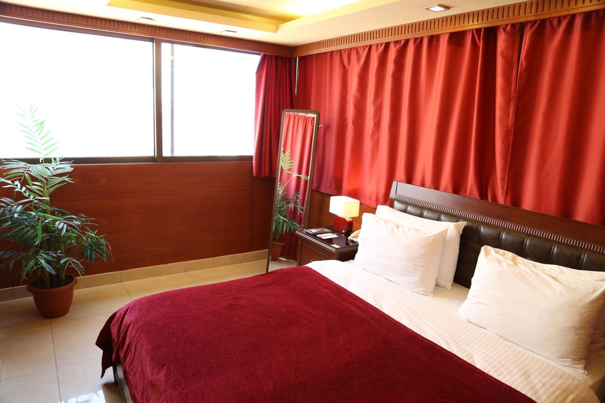 Duroy Hotel Beirut Esterno foto