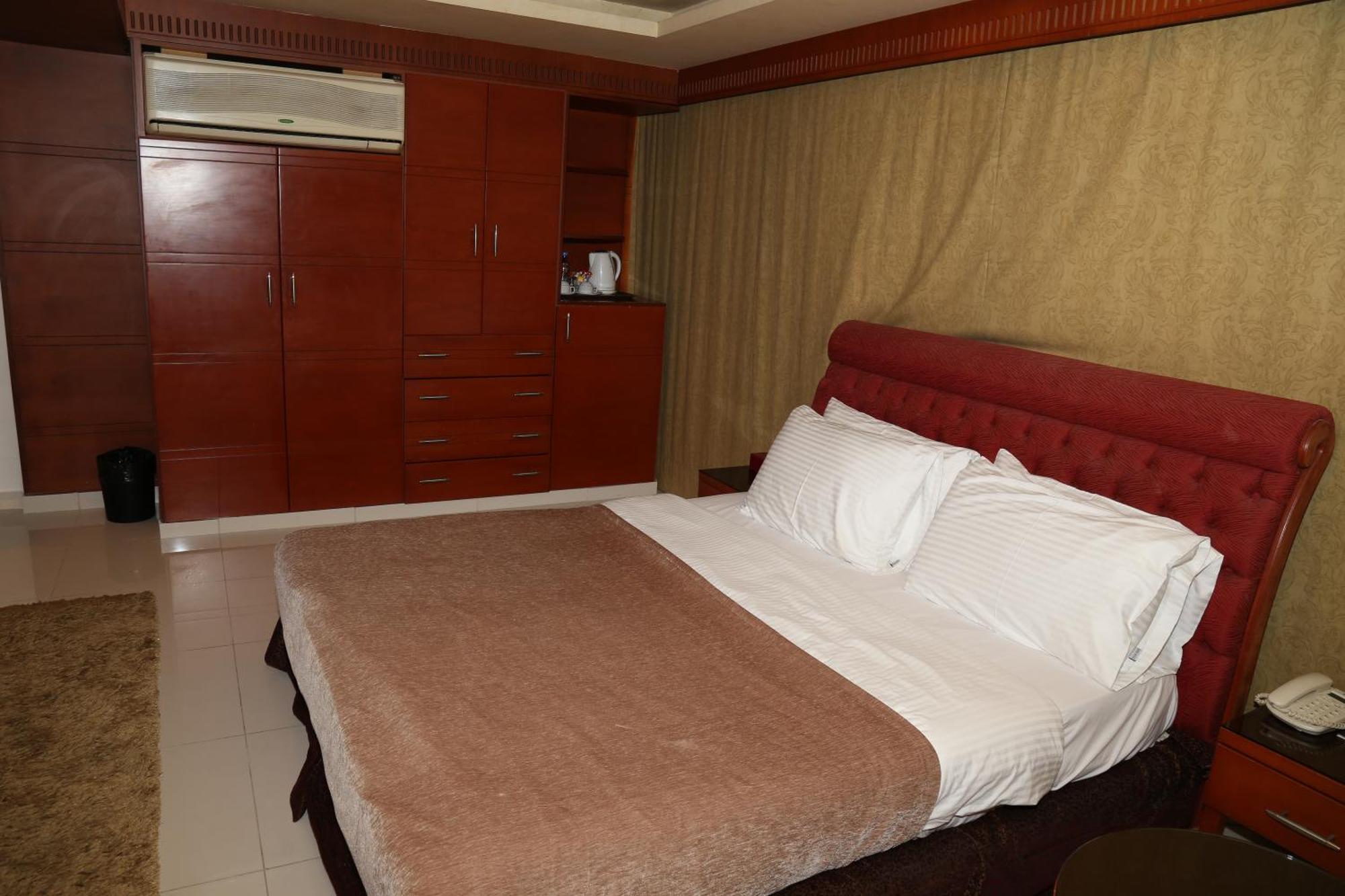 Duroy Hotel Beirut Esterno foto