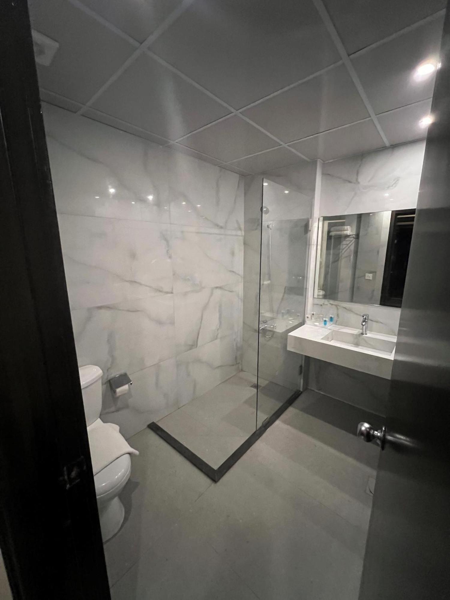 Duroy Hotel Beirut Esterno foto