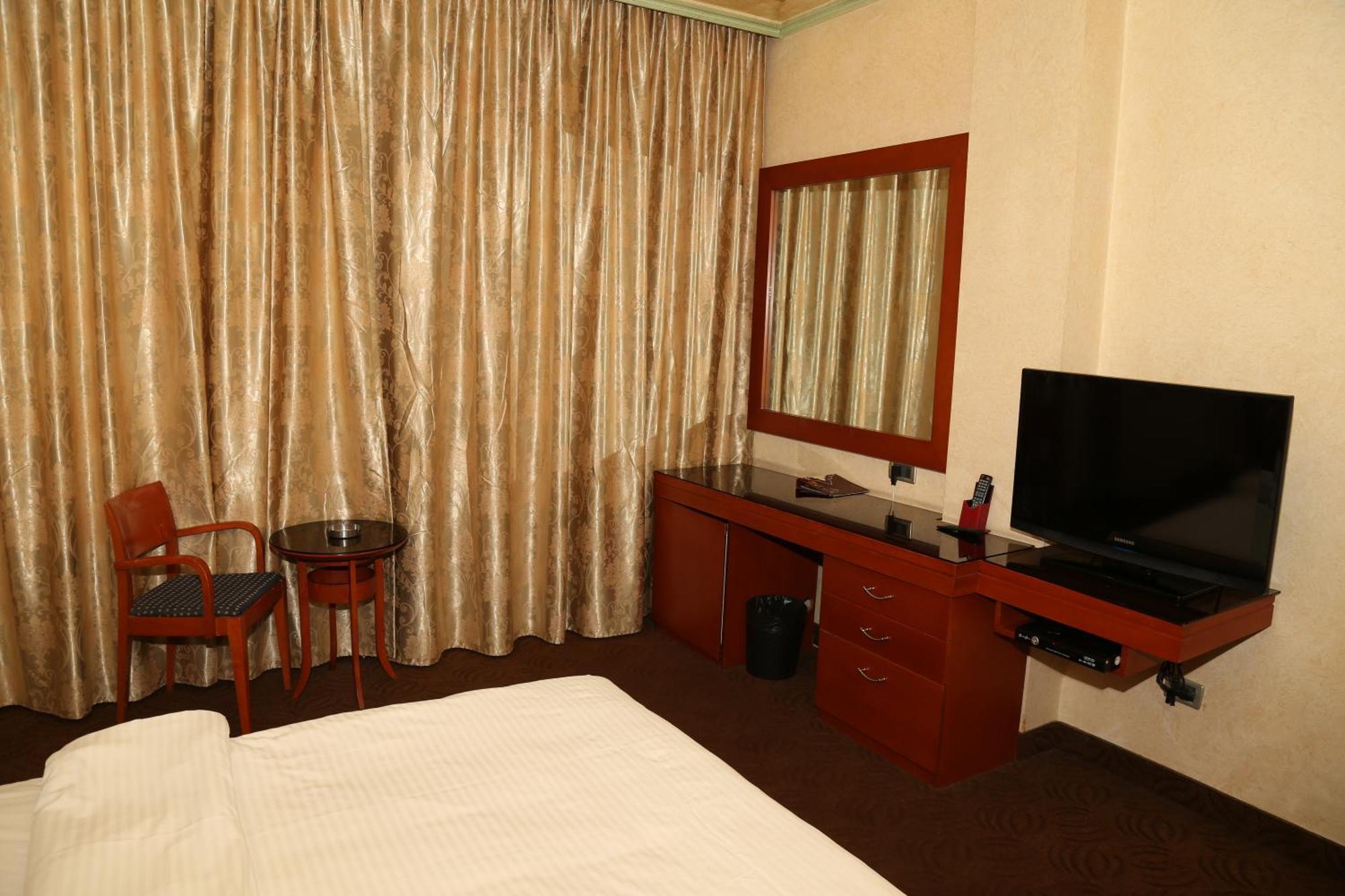 Duroy Hotel Beirut Esterno foto