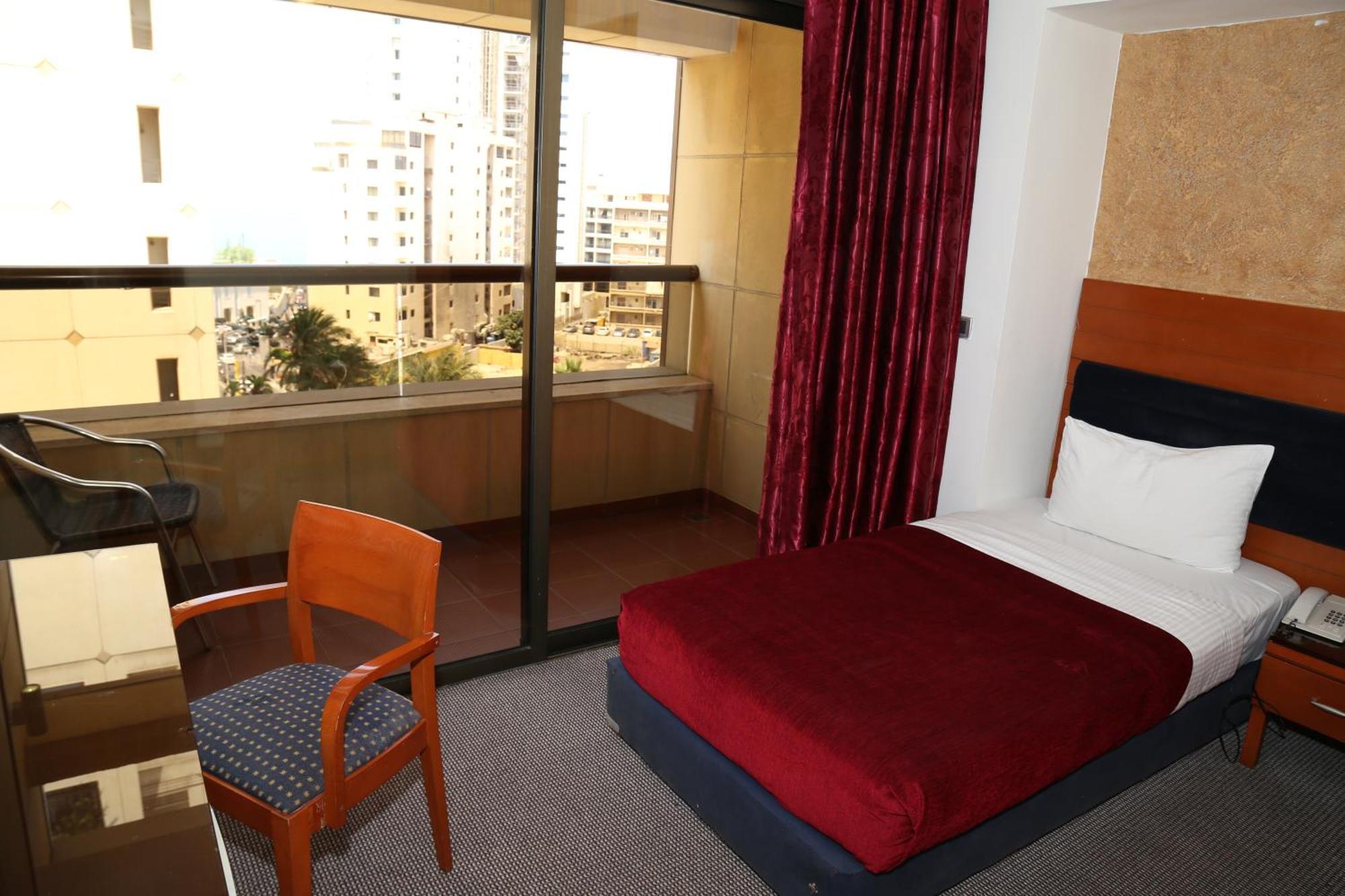 Duroy Hotel Beirut Esterno foto